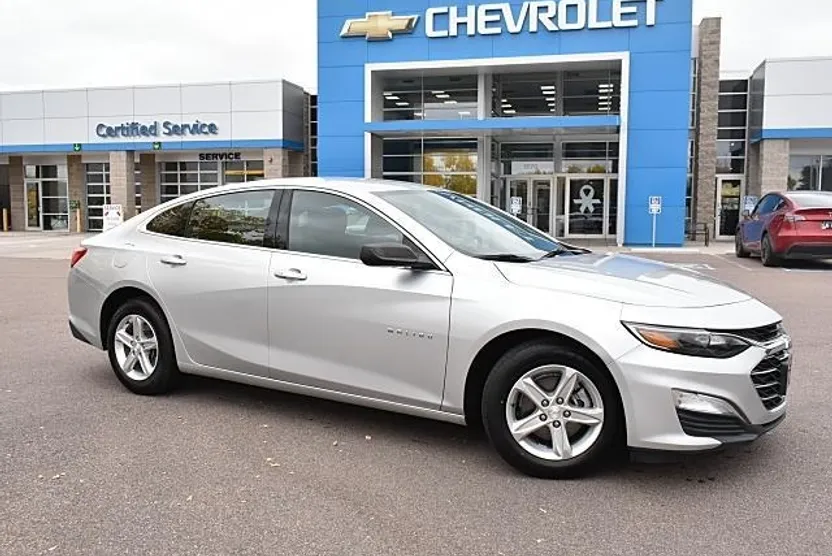 2020 Chevrolet Malibu LS 1LT photo 1