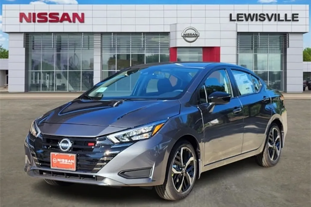 2025 Nissan Versa 1.6 SR photo 1