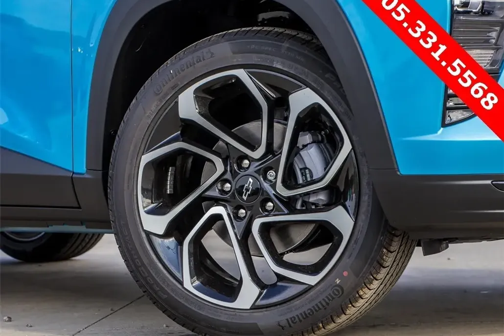 2025 Chevrolet Trax photo 1