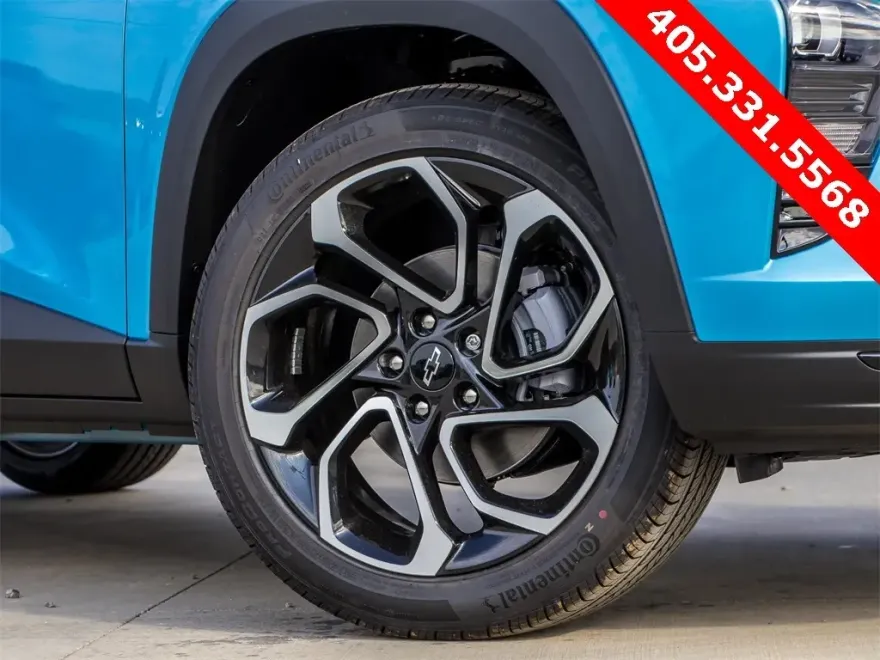 2025 Chevrolet Trax photo 1