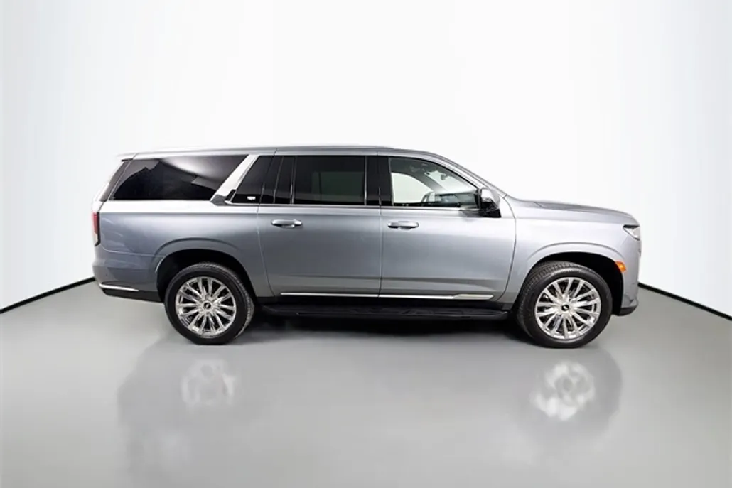 2023 Cadillac Escalade ESV Premium Luxury photo 1