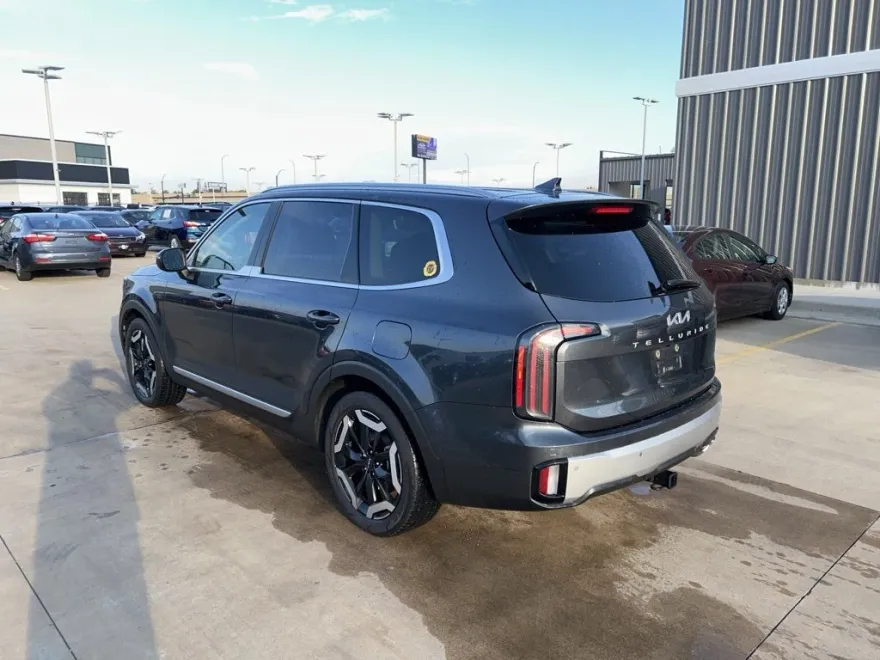 2024 Kia Telluride EX photo 1