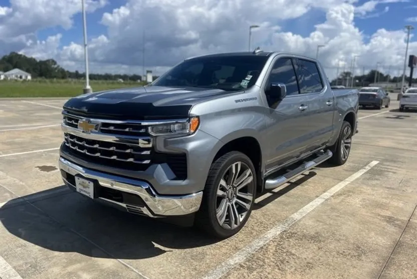 2024 Chevrolet Silverado 1500 LTZ photo 1