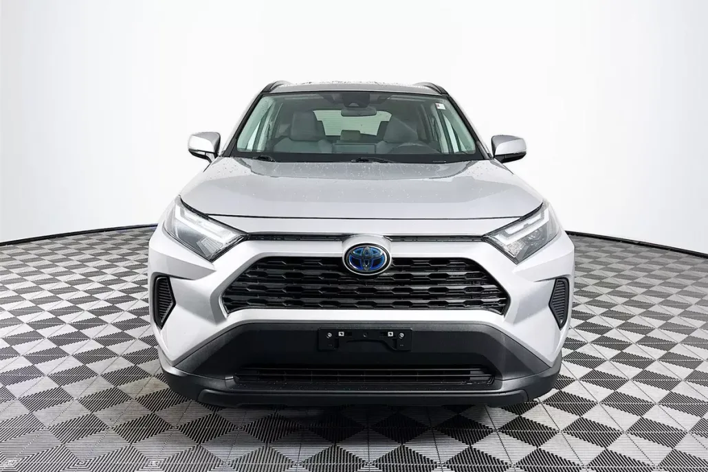 2022 Toyota RAV4 Hybrid XLE photo 1