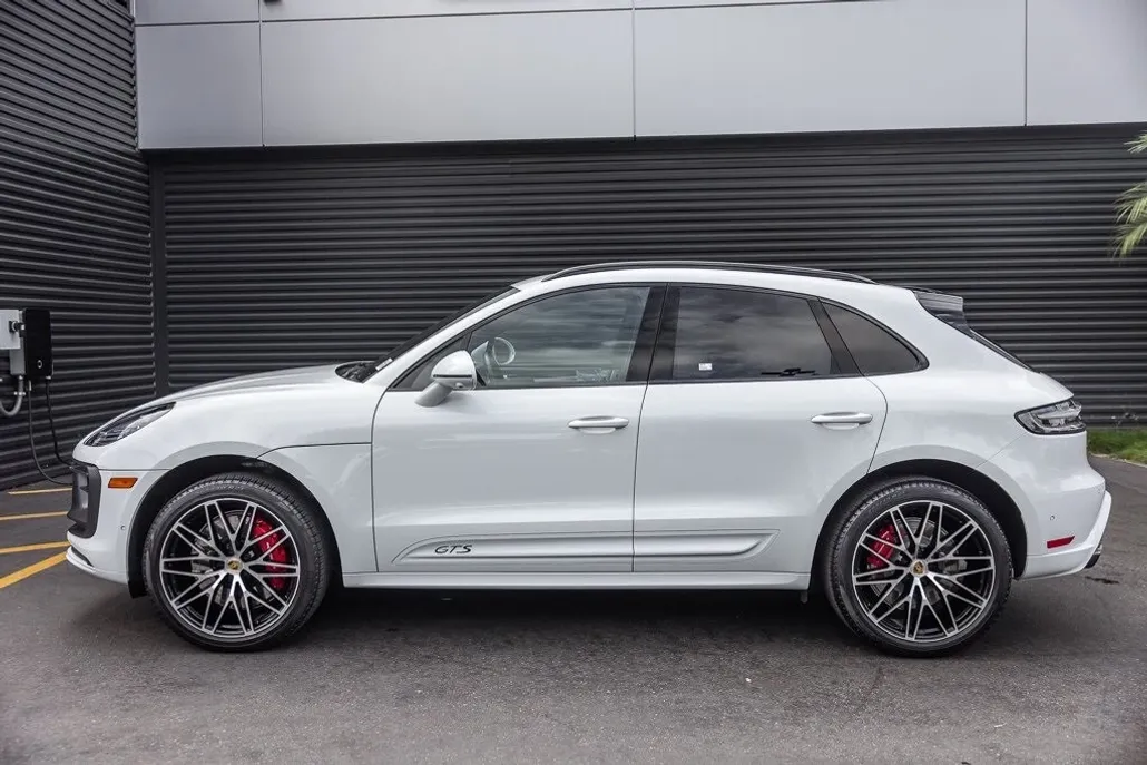 2024 Porsche Macan GTS photo 1