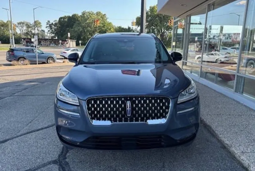 2022 Lincoln Corsair Grand Touring photo 1