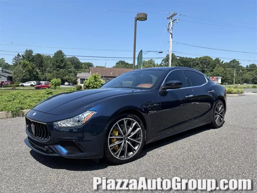 2022 Maserati Ghibli Modena Q4 photo 1