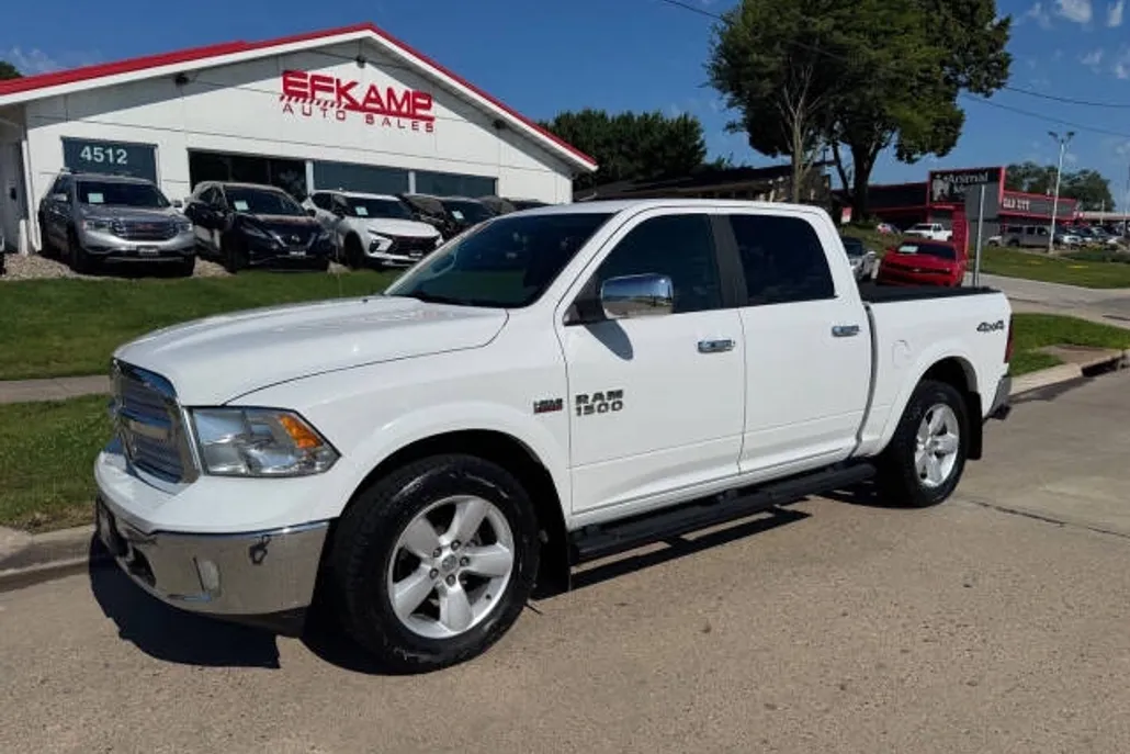 2018 Ram 1500 SLT photo 1