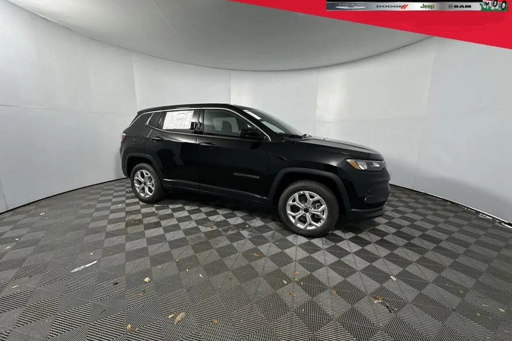 2025 Jeep Compass Sport photo 1