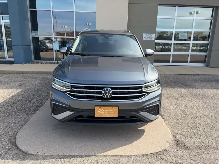 2024 Volkswagen Tiguan Wolfsburg Edition photo 1