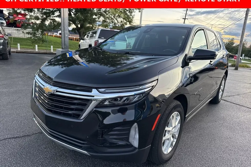 2022 Chevrolet Equinox LT photo 1