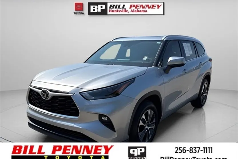 2022 Toyota Highlander XLE photo 1