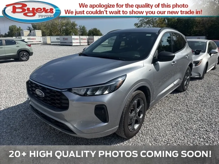 2024 Ford Escape ST-Line photo 1