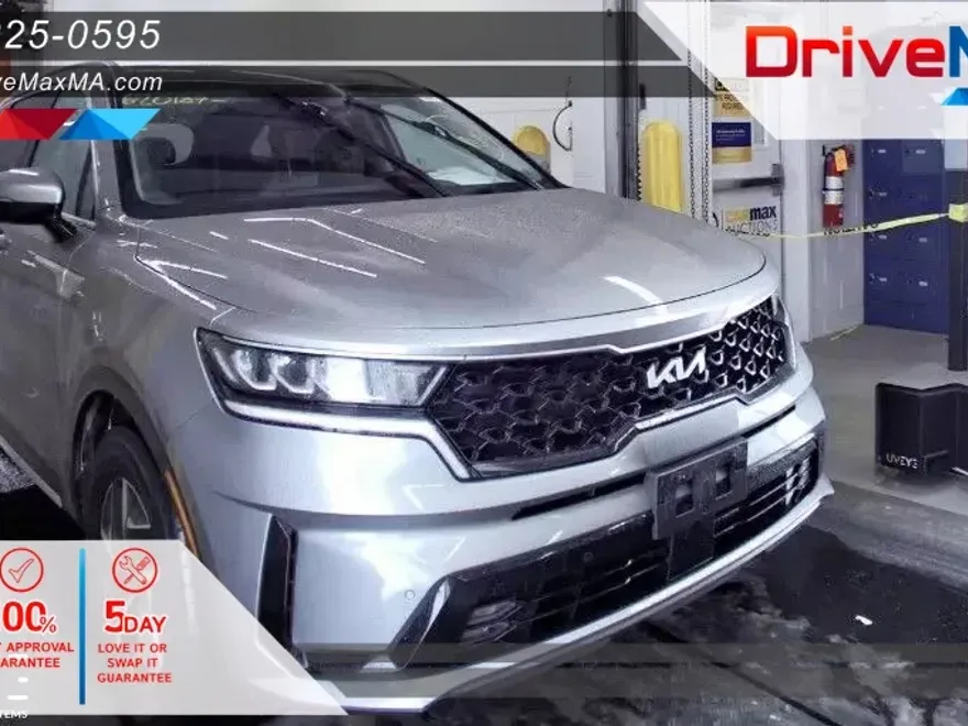 2022 Kia Sorento Hybrid EX photo 1