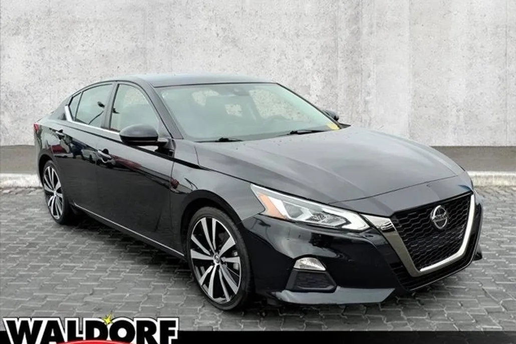 2022 Nissan Altima 2.5 SR photo 1