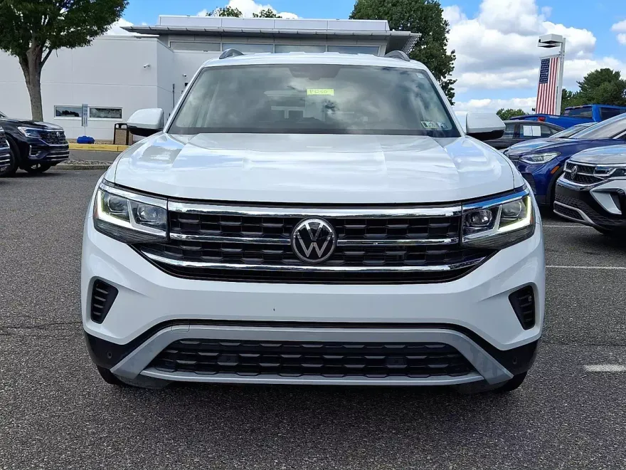 2022 Volkswagen Atlas V6 SE Technology photo 1