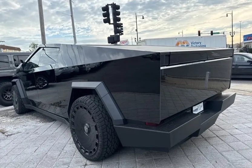 2024 Tesla Cybertruck Cyberbeast photo 1