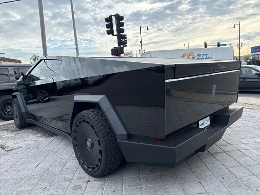 2024 Tesla Cybertruck Cyberbeast photo 1