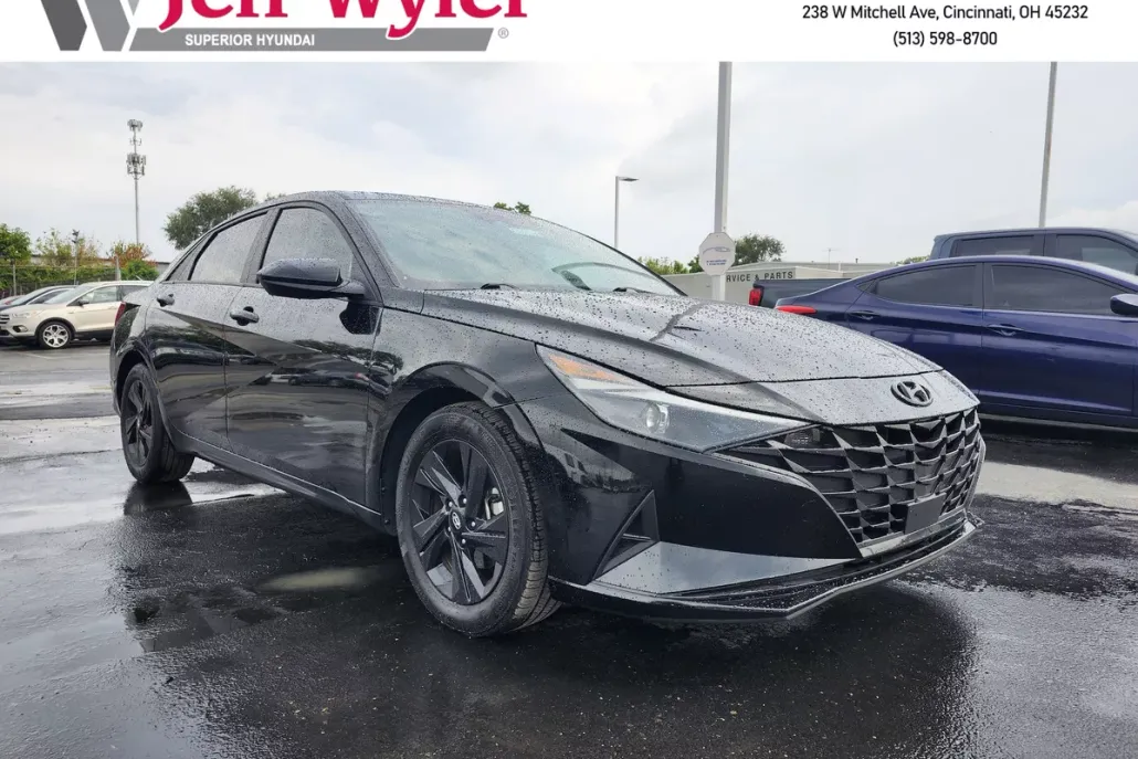 2021 Hyundai Elantra SEL photo 1