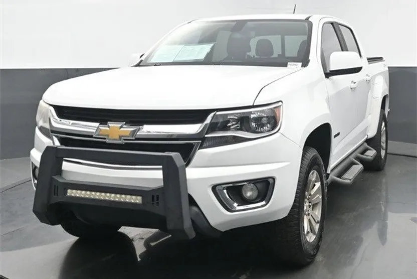 2017 Chevrolet Colorado LT photo 1
