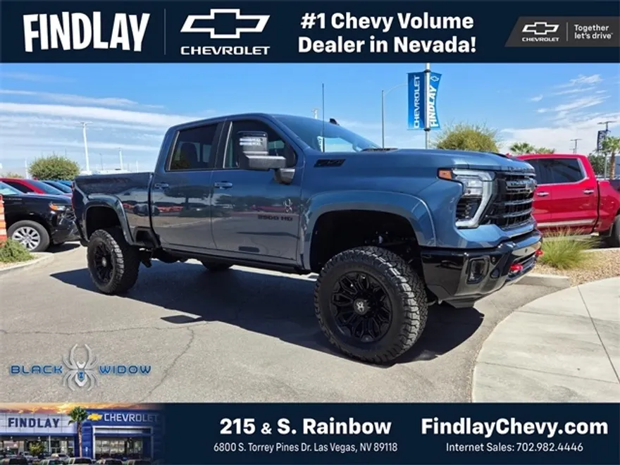 2025 Chevrolet Silverado 2500HD LT photo 1