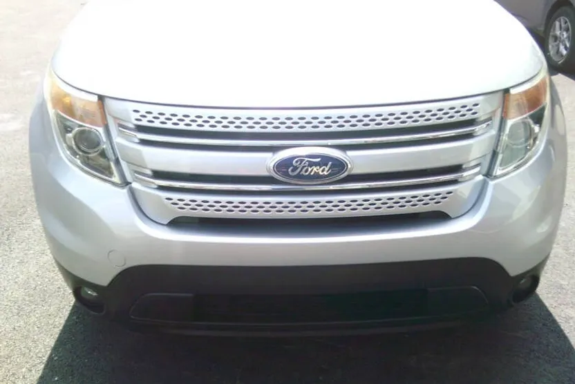 2012 Ford Explorer XLT photo 1
