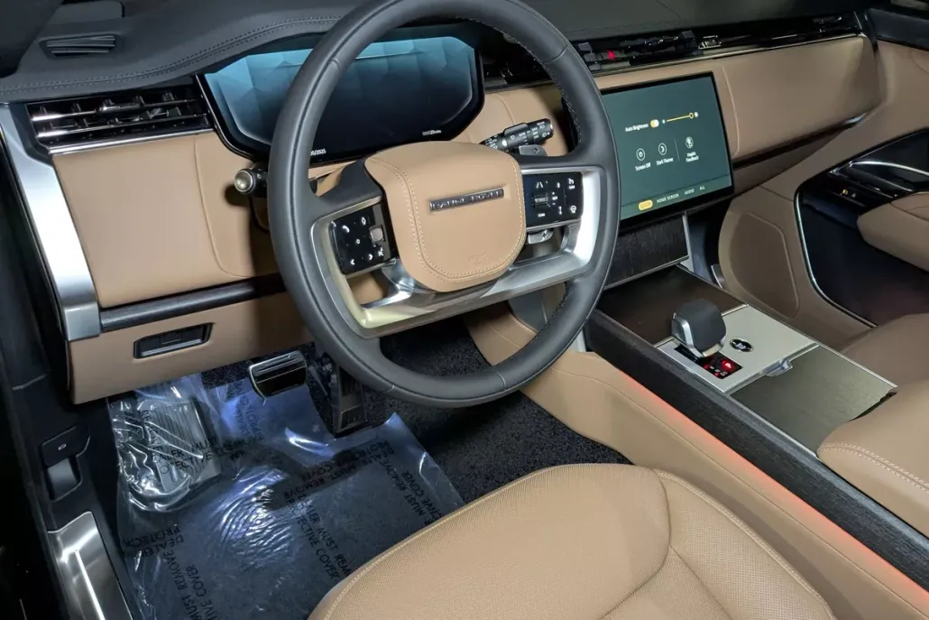 2025 Land Rover Range Rover SE photo 1