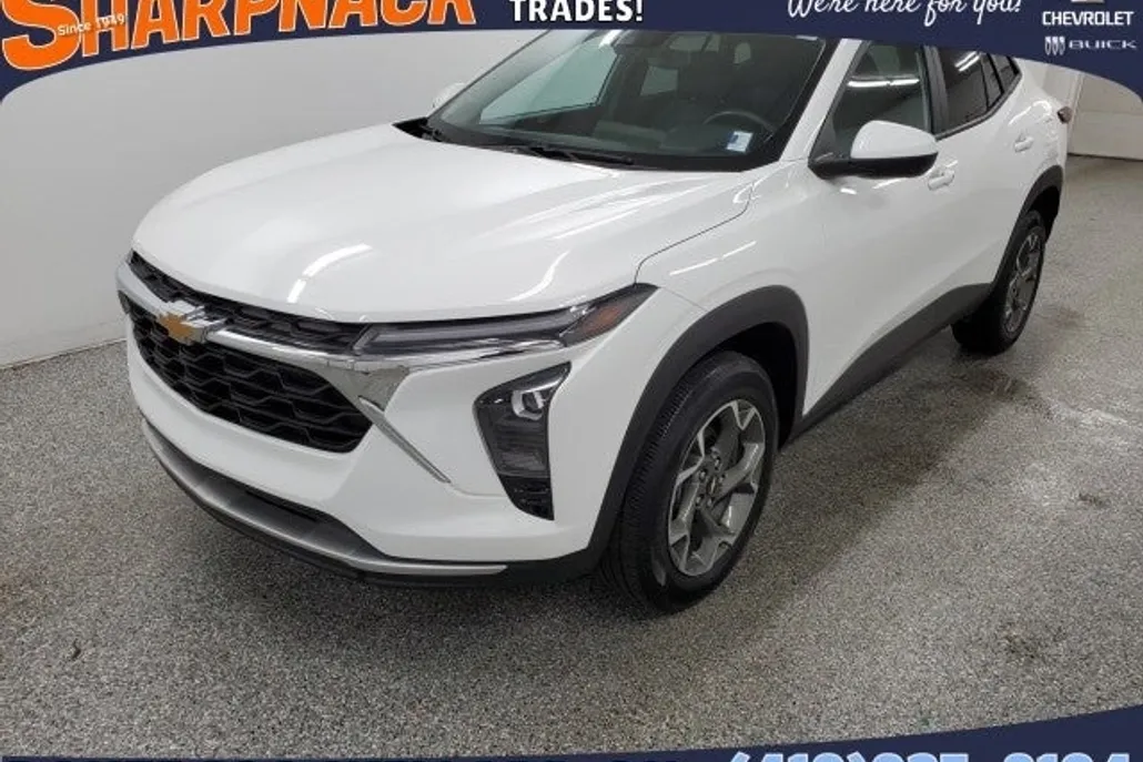2024 Chevrolet Trax LT photo 1