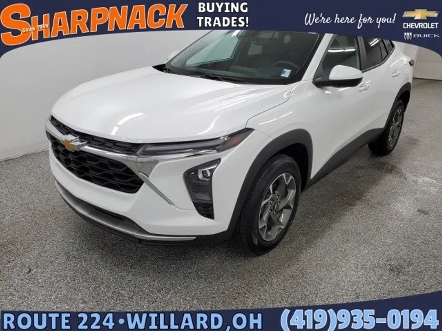 2024 Chevrolet Trax LT photo 1