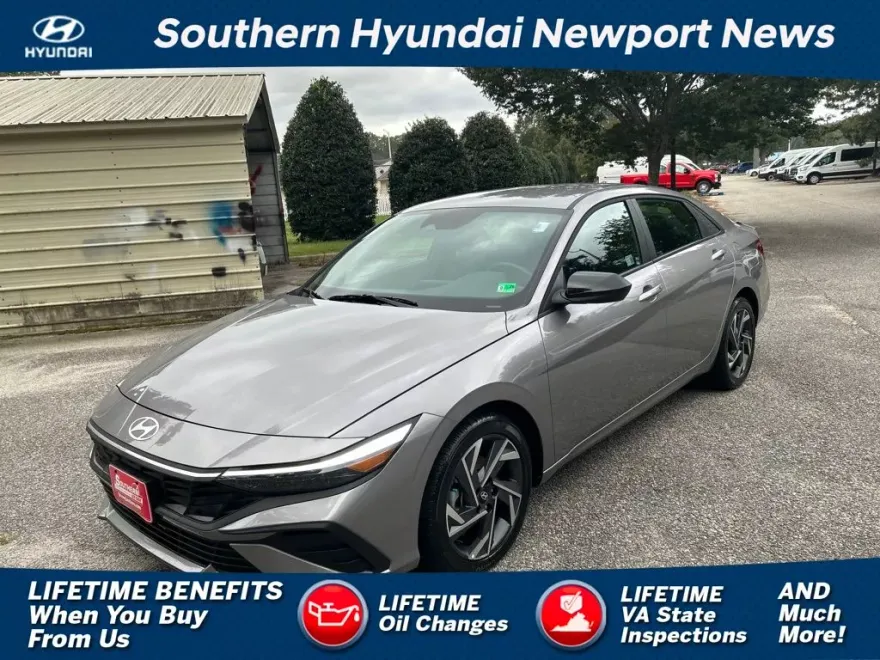 2025 Hyundai Elantra SEL Sport photo 1