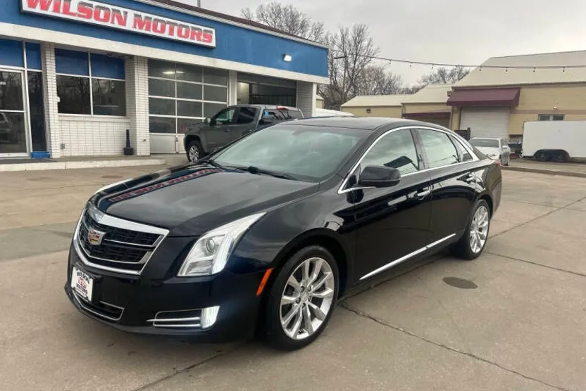 2016 Cadillac XTS Luxury photo 1