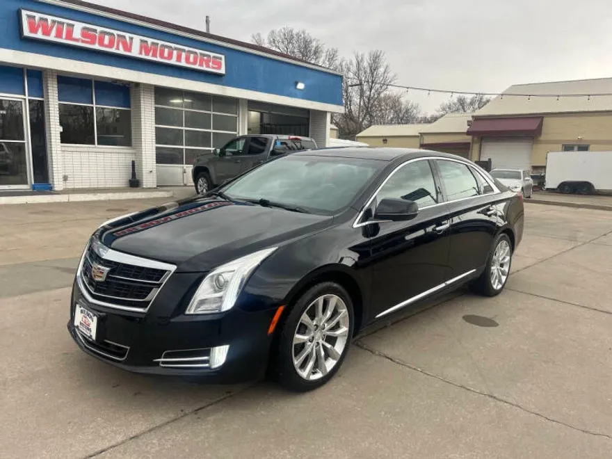 2016 Cadillac XTS Luxury photo 1