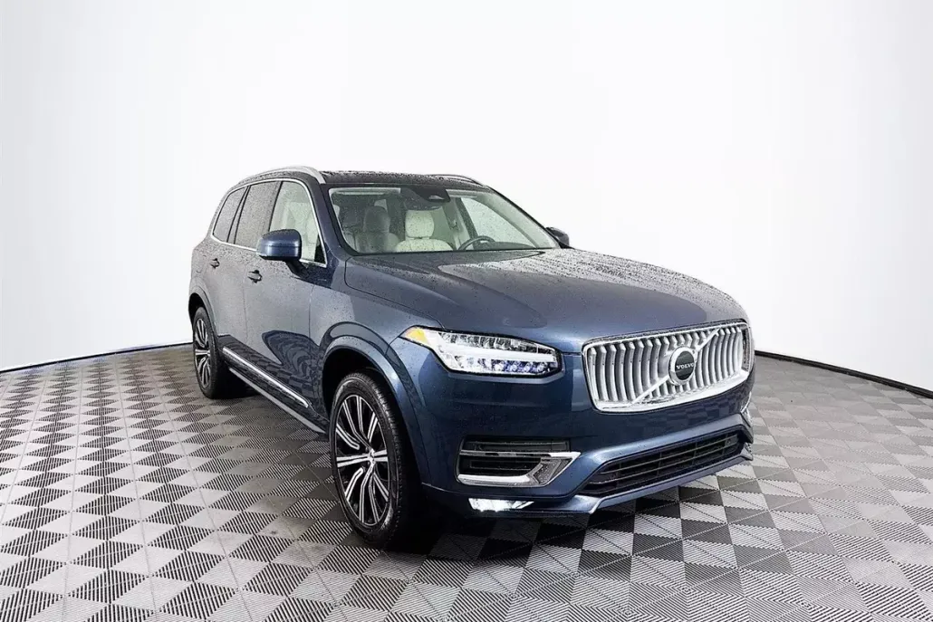 2024 Volvo XC90 B5 Core photo 1