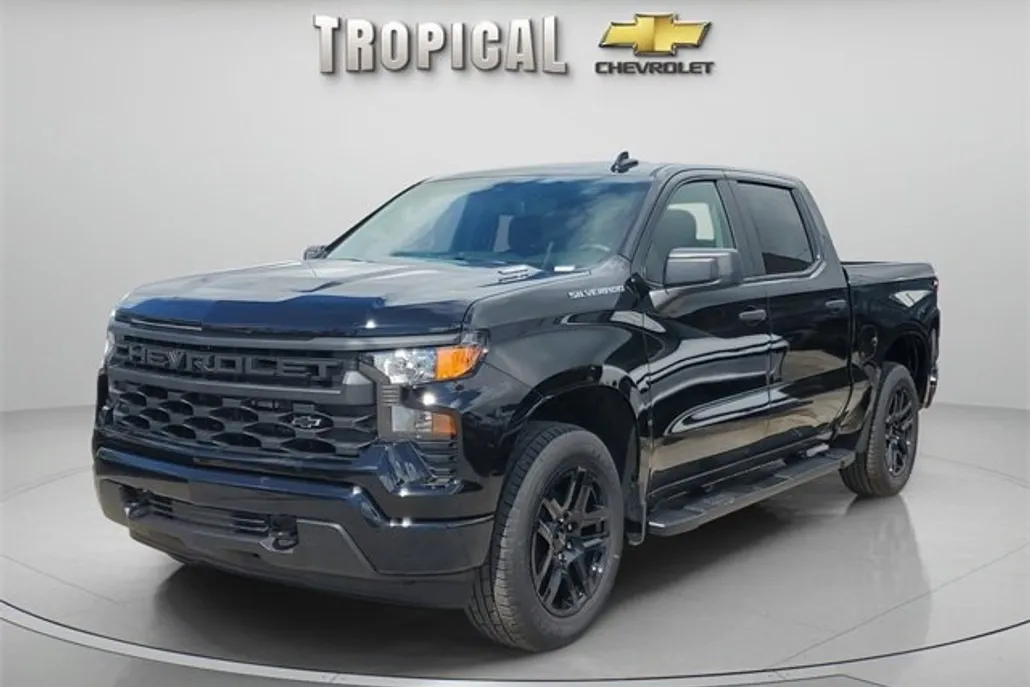 2026 Chevrolet Silverado 1500 Custom photo 1
