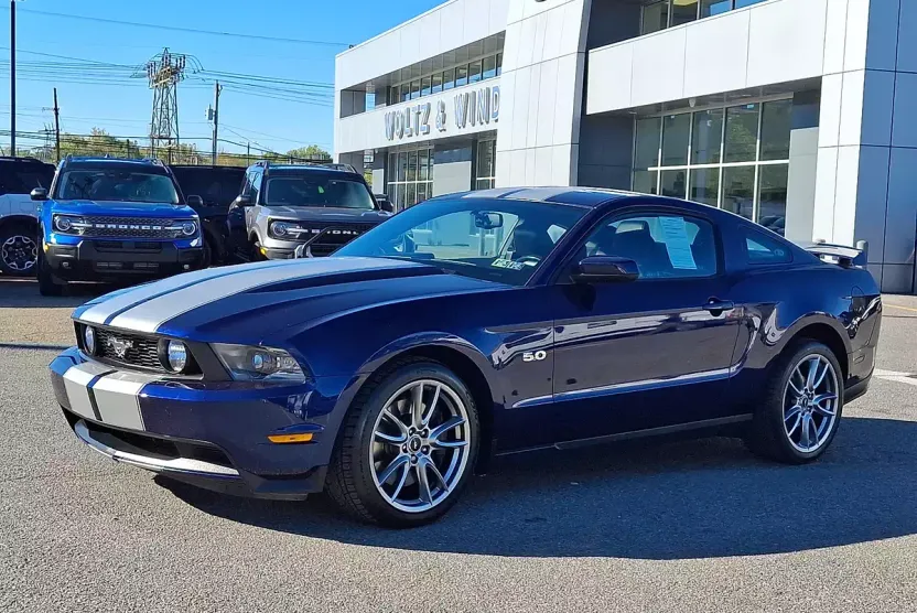 2012 Ford Mustang GT Premium photo 1