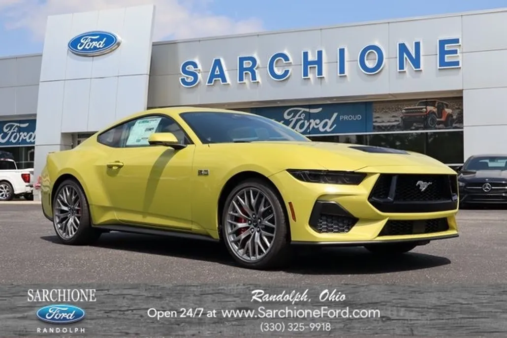 2025 Ford Mustang GT Premium photo 1