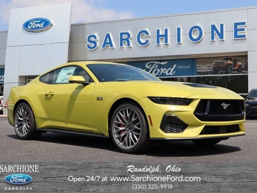 2025 Ford Mustang GT Premium photo 1