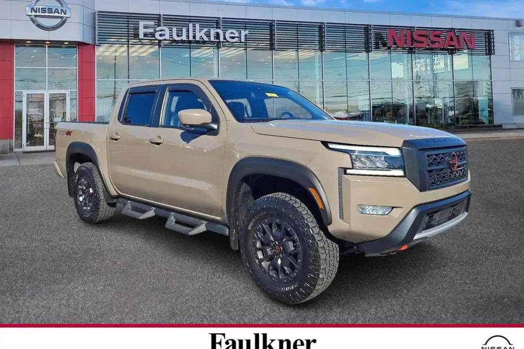 2022 Nissan Frontier Crew Cab PRO-4X photo 1