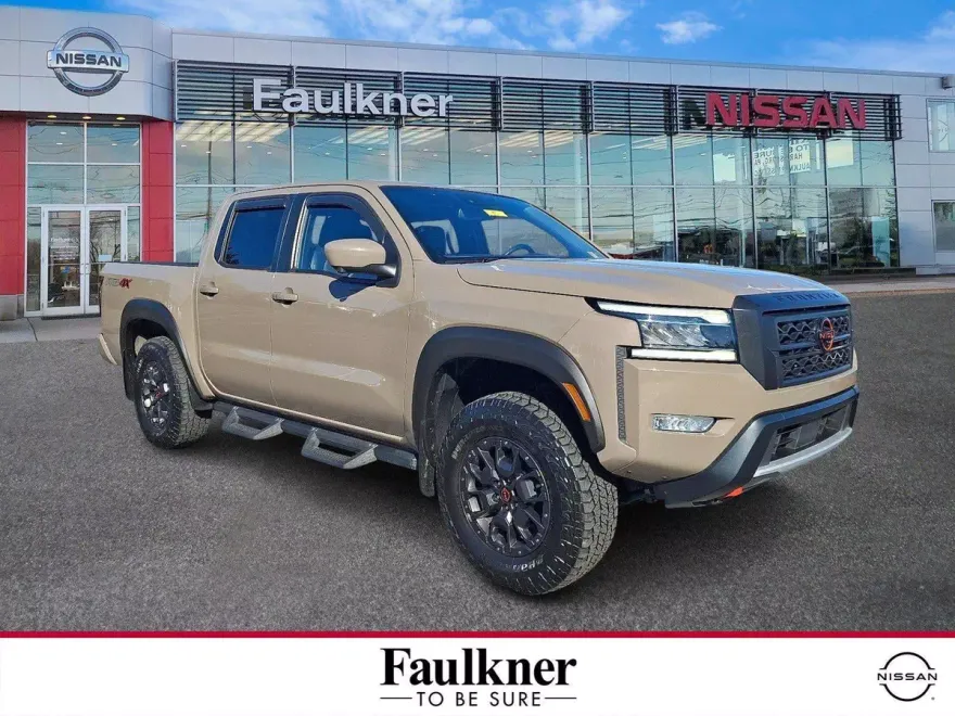 2022 Nissan Frontier Crew Cab PRO-4X photo 1