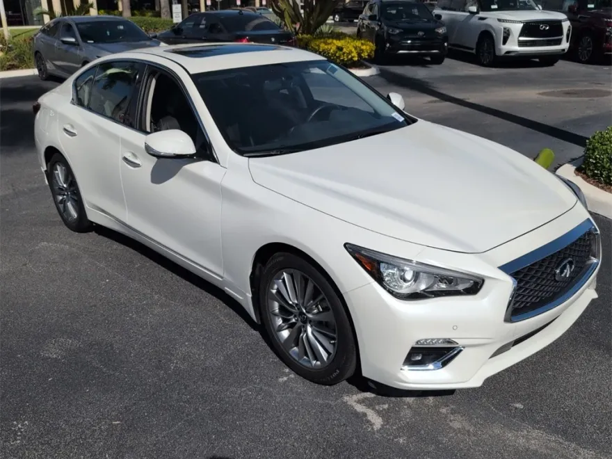 2024 Infiniti Q50 LUXE photo 1