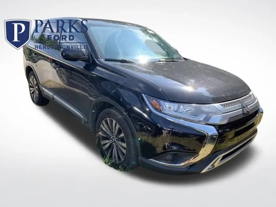 2019 Mitsubishi Outlander ES photo 1