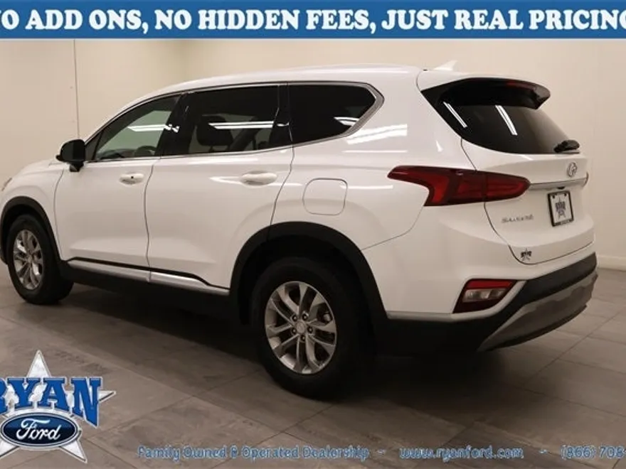 2019 Hyundai Santa Fe SEL photo 1