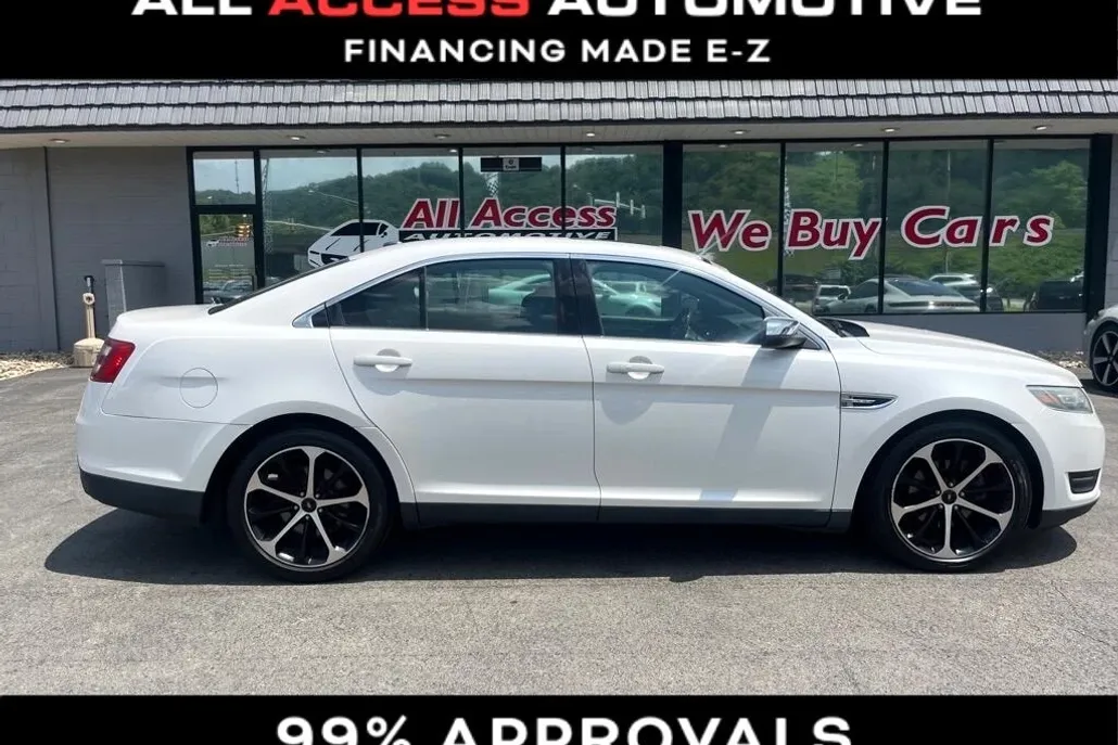 2015 Ford Taurus Limited photo 1