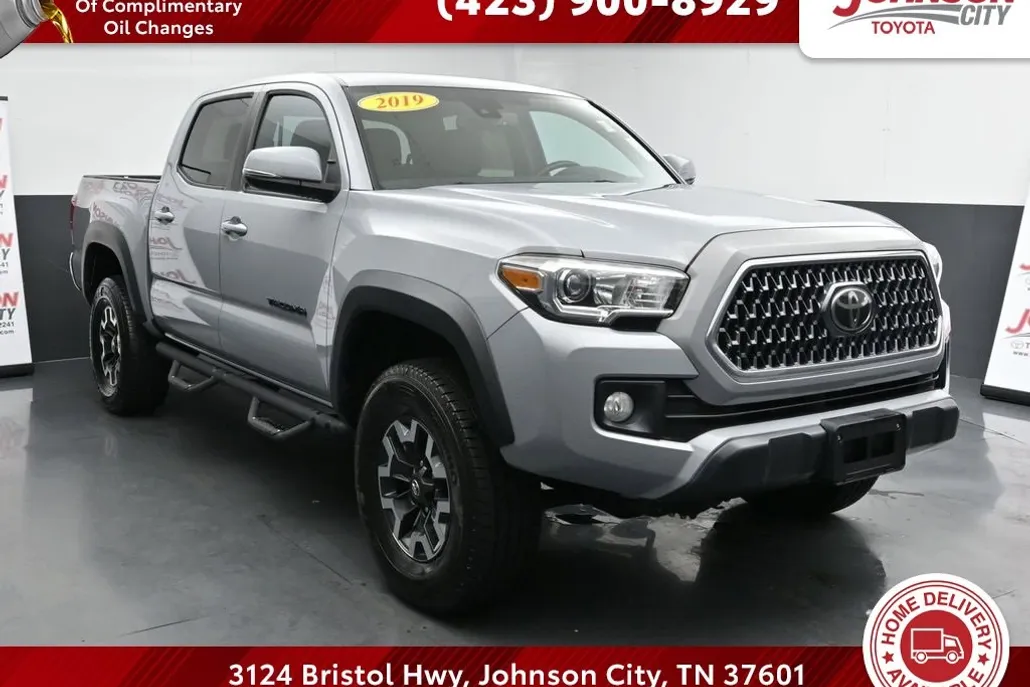 2019 Toyota Tacoma TRD Off-Road V6 photo 1