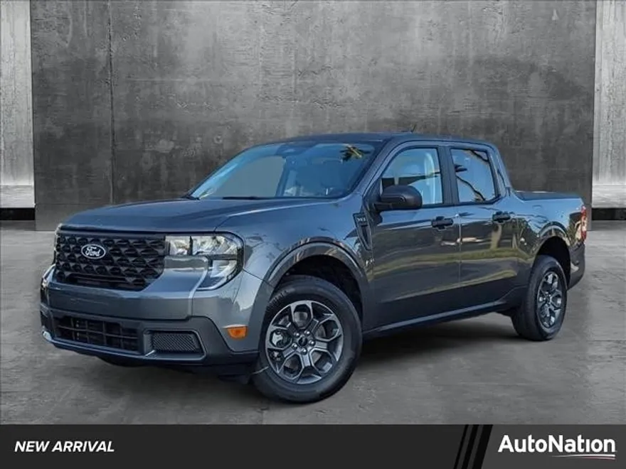 2025 Ford Maverick XLT photo 1