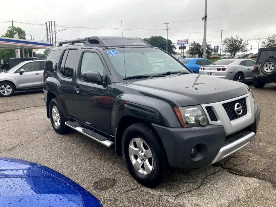 2010 Nissan Xterra S photo 1