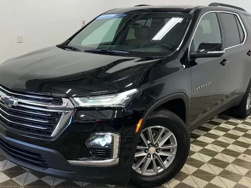 2022 Chevrolet Traverse Leather photo 1