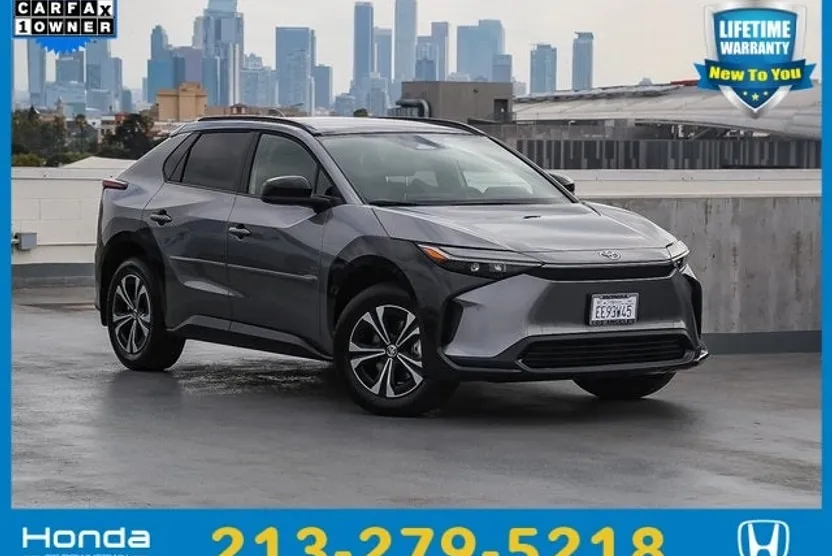 2025 Toyota bZ4X XLE photo 1