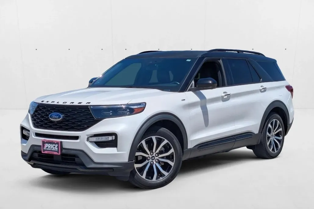 2022 Ford Explorer ST-Line photo 1
