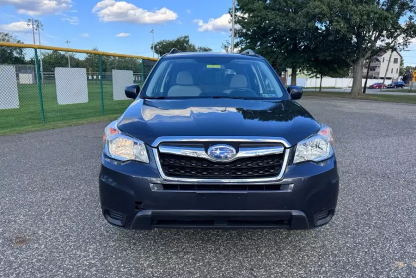 2014 Subaru Forester 2.5i Premium photo 1